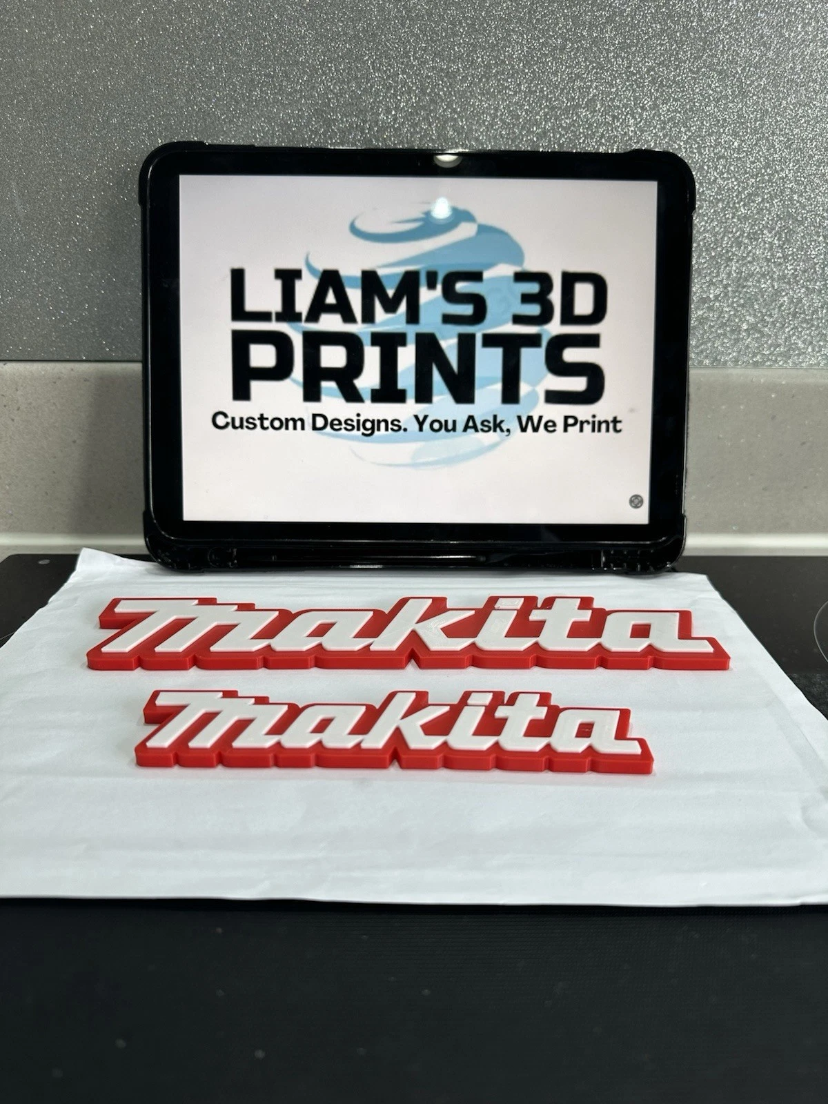Decorative Makita Tool logo Sign Display two sizes small 16cm Large 25cm