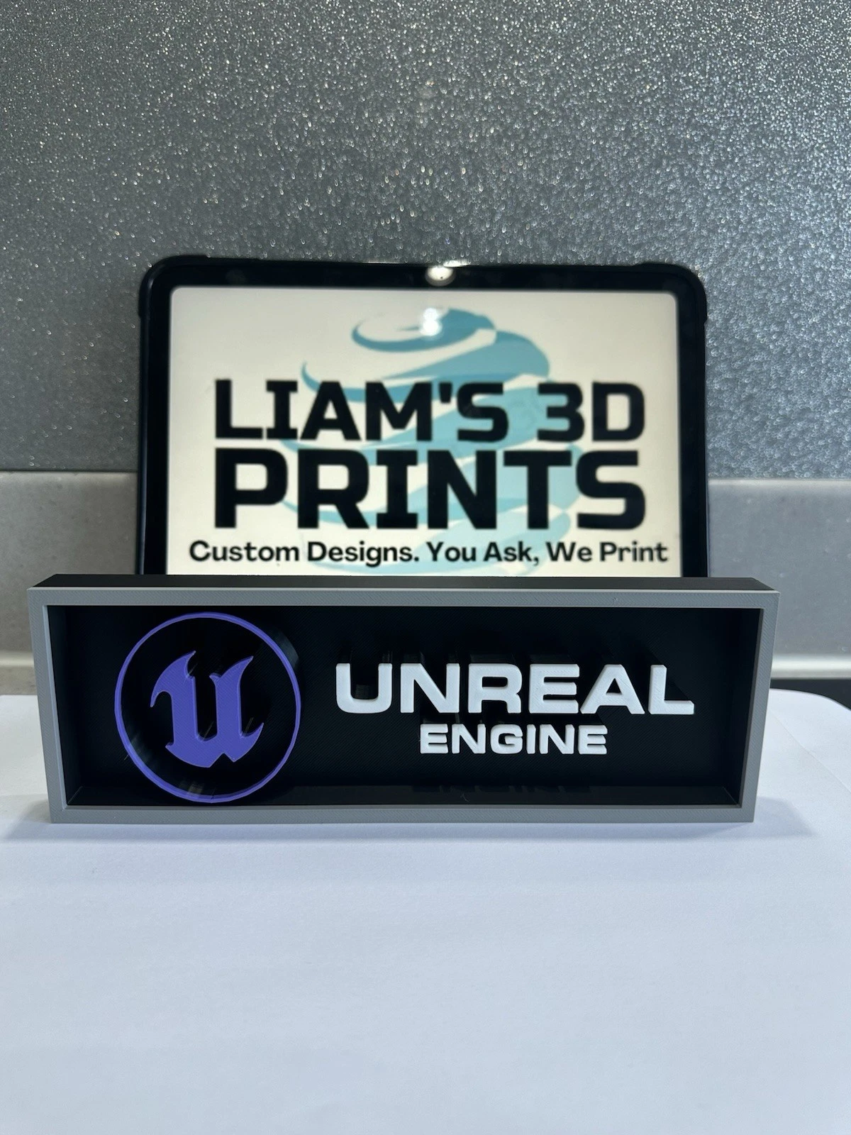 Decorative Unreal Engine logo Sign Display Cinema small 17.5cm Large 22cm