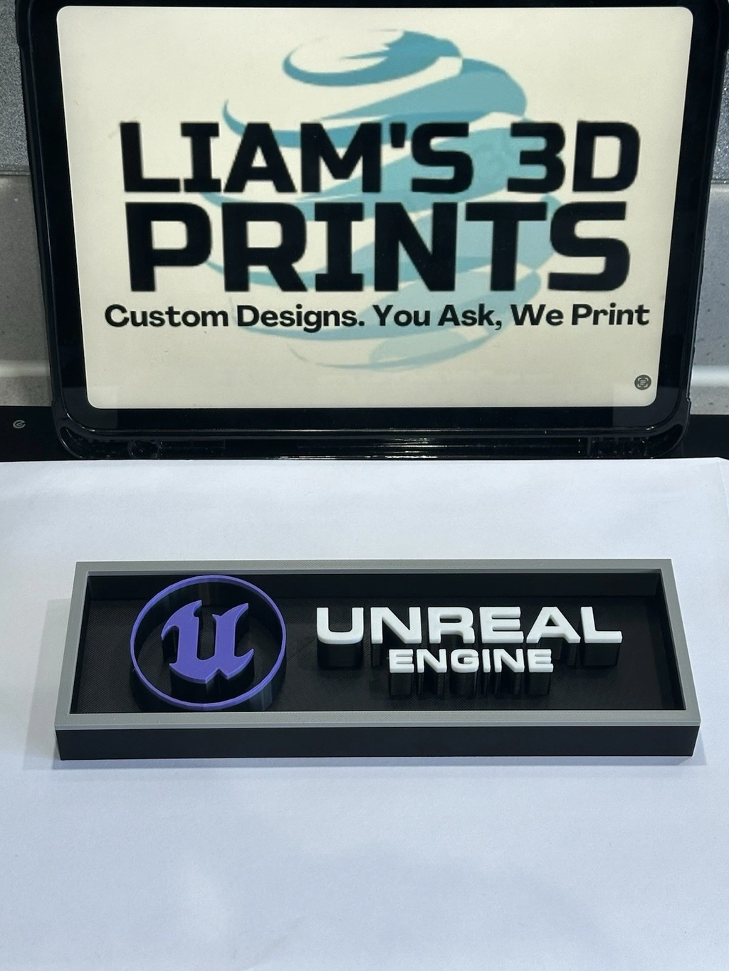 Decorative Unreal Engine logo Sign Display Cinema small 17.5cm Large 22cm