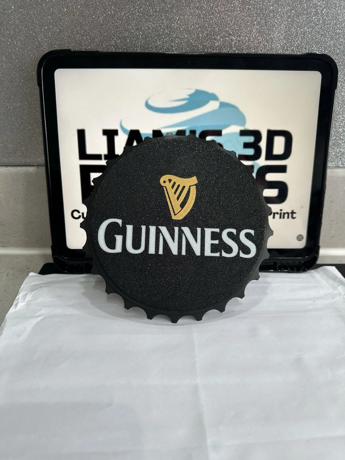 Decorative Guinness Sign Display logo Beer 16cm Bottle Cap Mancave Bar