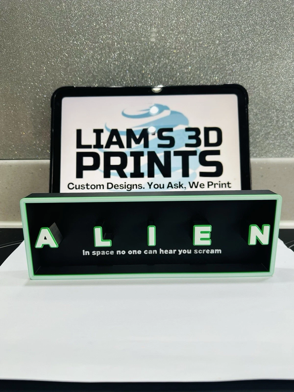 Decorative Alien Box Sign Shelf Wall Logo Display Film 3D Print 2 Sizes