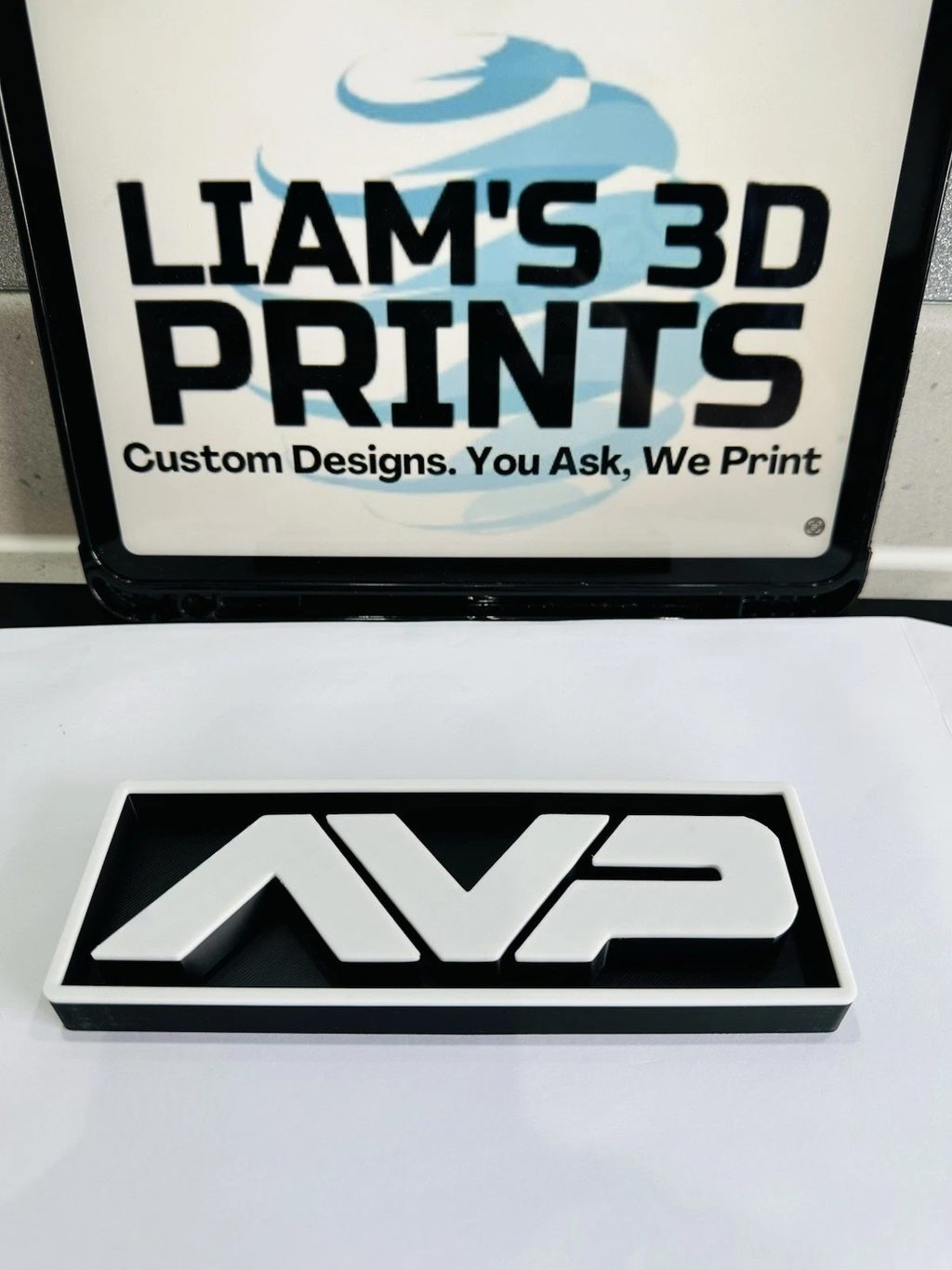 Decorative Alien V Predator AVP Film Logo Sign Display Cinema s17.5cm L22cm