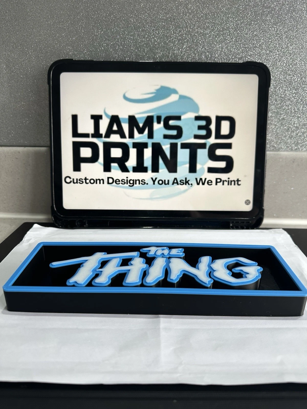 Decorative The Thing Film Logo Sign Display Cinema s 17.5cm L 22cm